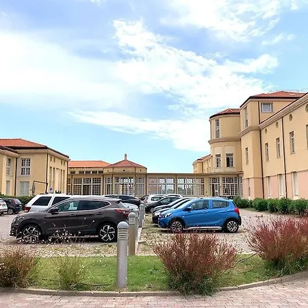 Duenenresidenz Regina Elena Am * קלאמברונה